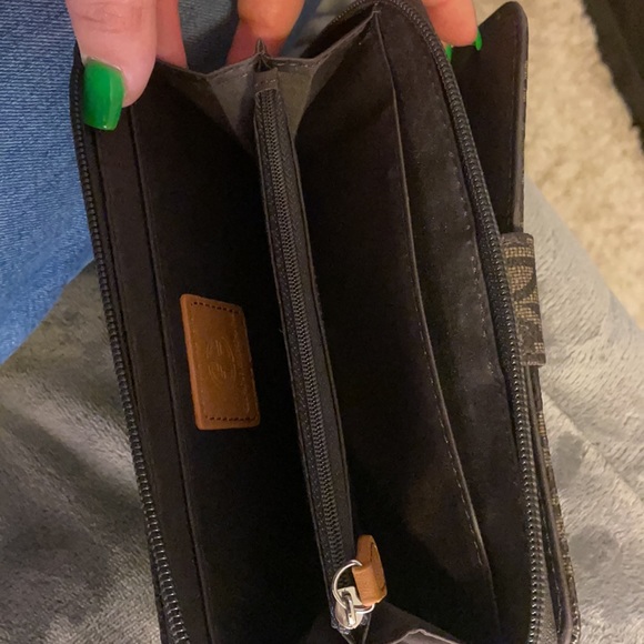 Wallet - Picture 3 of 4